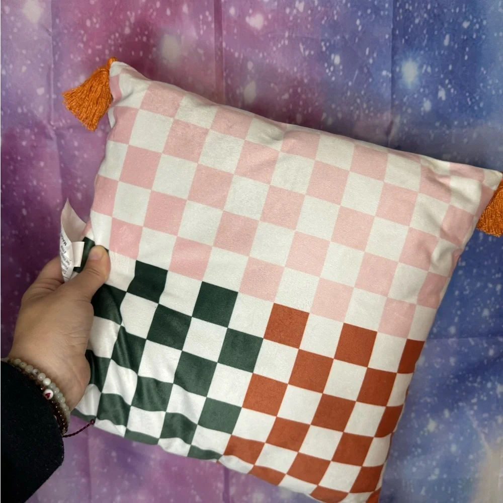 New room essentials checkered pillow 🛍